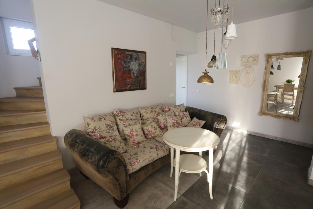 Pastel Guesthouse Balatonfured Exterior photo